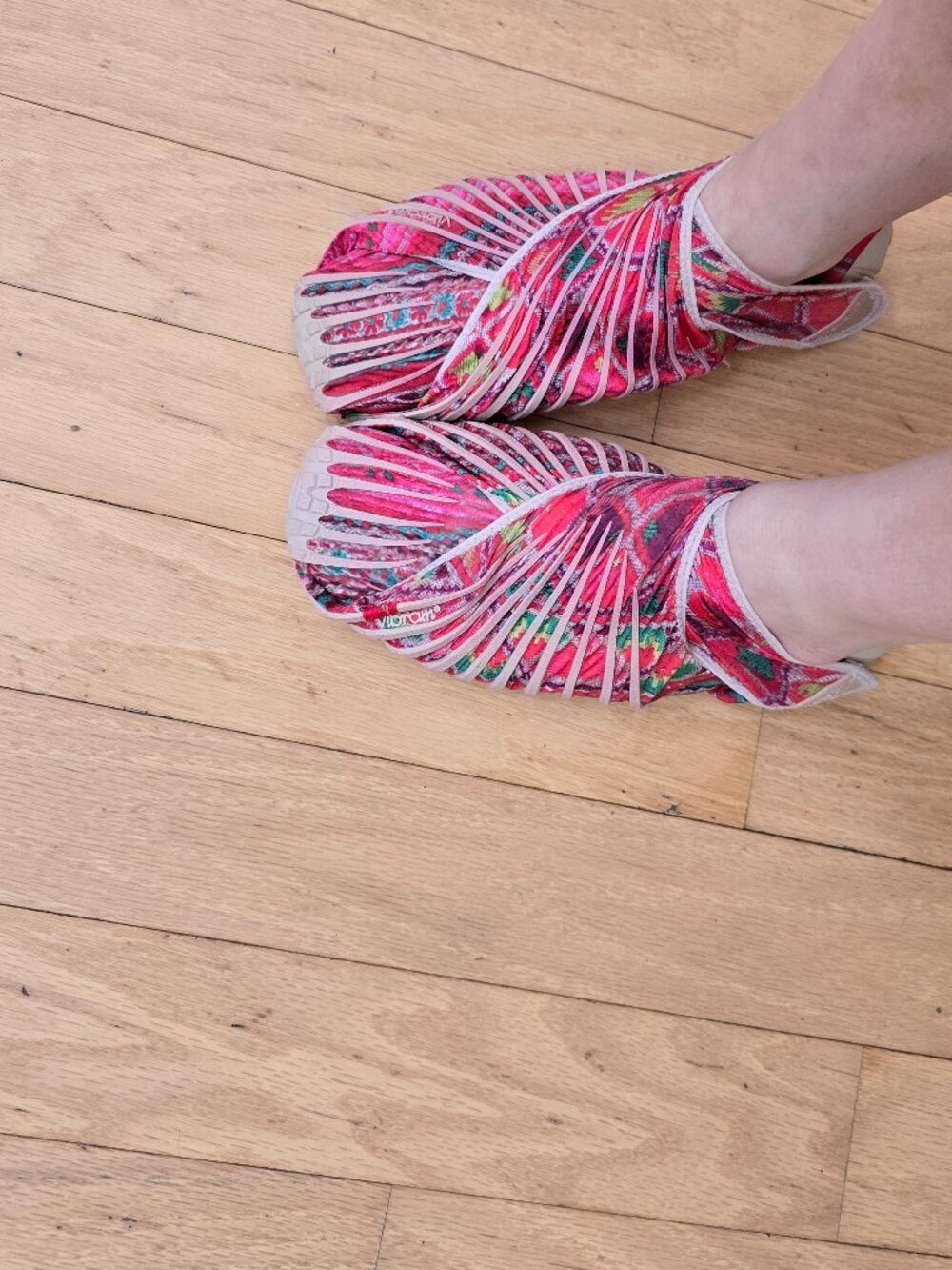 Vibram | Furoshiki pink dopamine print minimalist barefoot shoes | WMS 8
